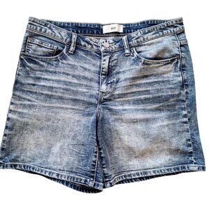 BKE Denim Payton Women's Blue Jean Shorts Size 31 Medium Wash  So Cute Vacation